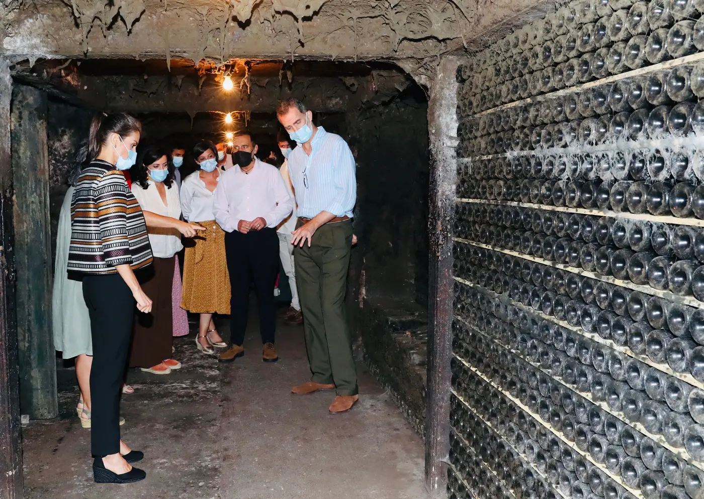 King Felipe and Queen Letizia of Spain visited wine station in La Rioja