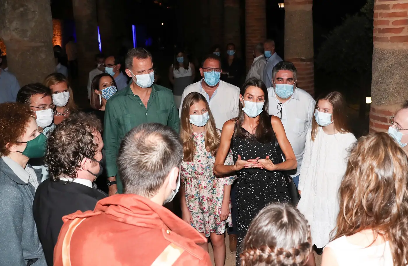Queen Letizia and King Felipe met with the actors at the National Museum of Roman Art in Mérida