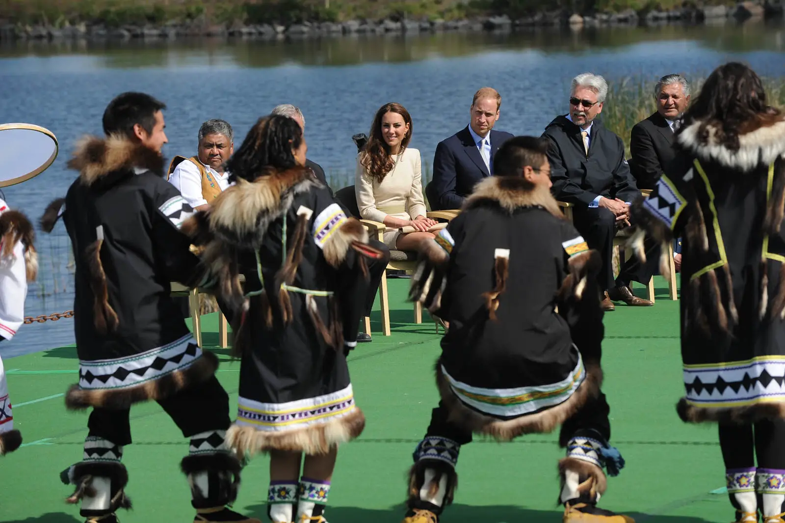 The Duke and Duchess of cambridge enjoyed a street hockey match during canada tour in 2011