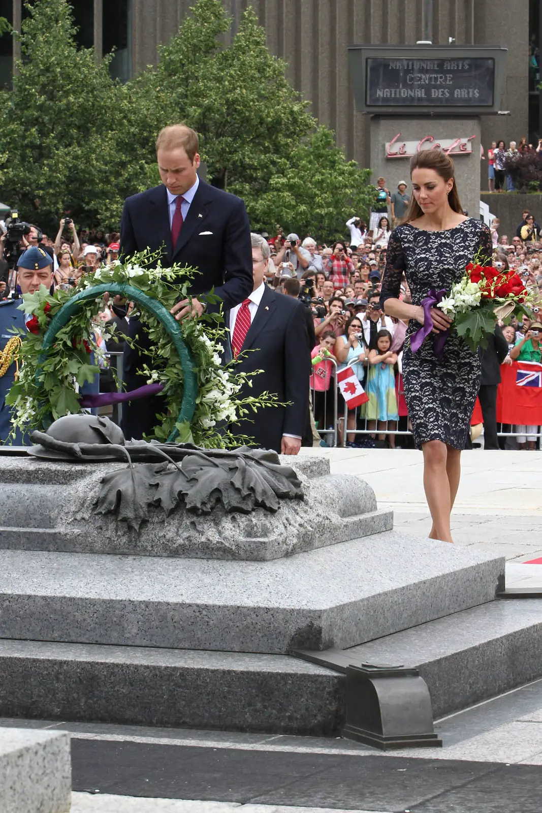 The Duke and DThe Duke and Duchess of cambridge laid wreath at Canadian war memoria during the royal tour of canada in 2011uchess of cambridge laid wreath at Canadian war memoria during the royal tour of canada in 2011