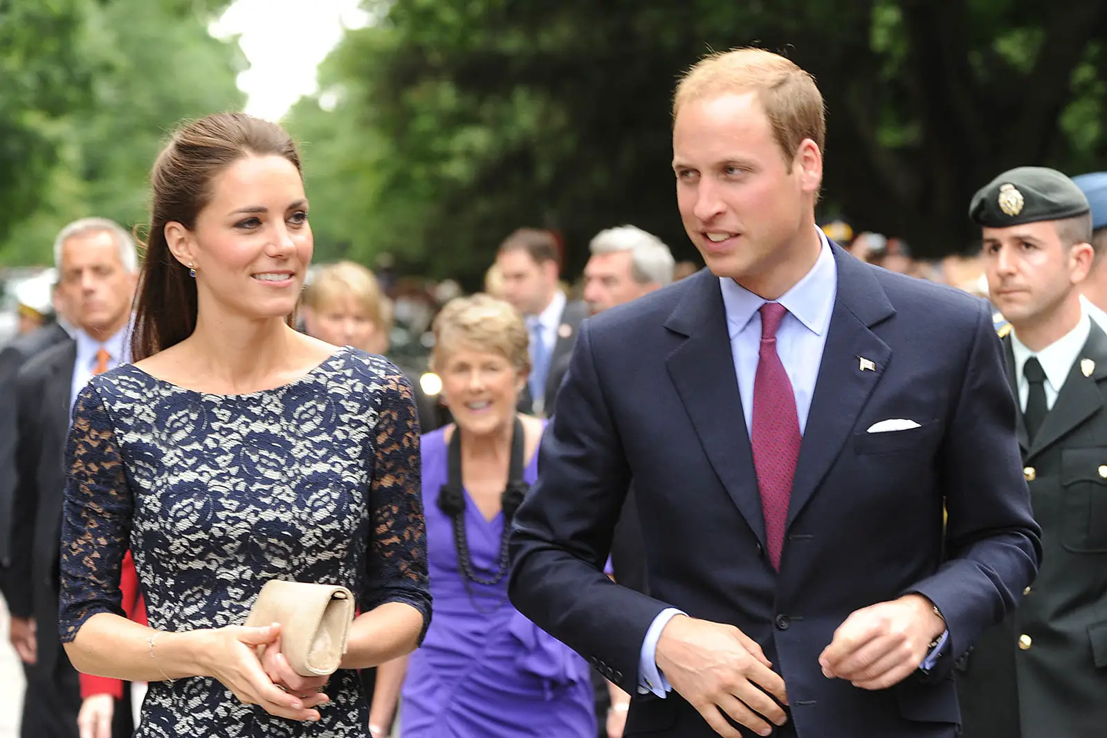 The Duke and Duchess of cambridge received a warm welcome at Rideau Hall in Ottawa during Royal tour in 2011