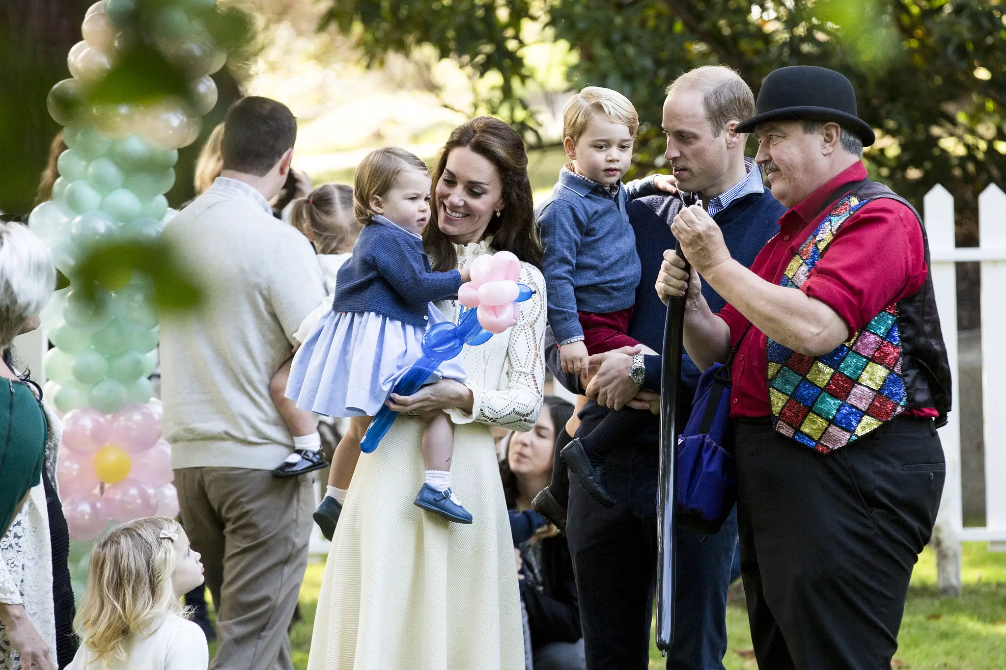 Prince George and Princess Charlotte played with balloons at the Tea Party in Canada