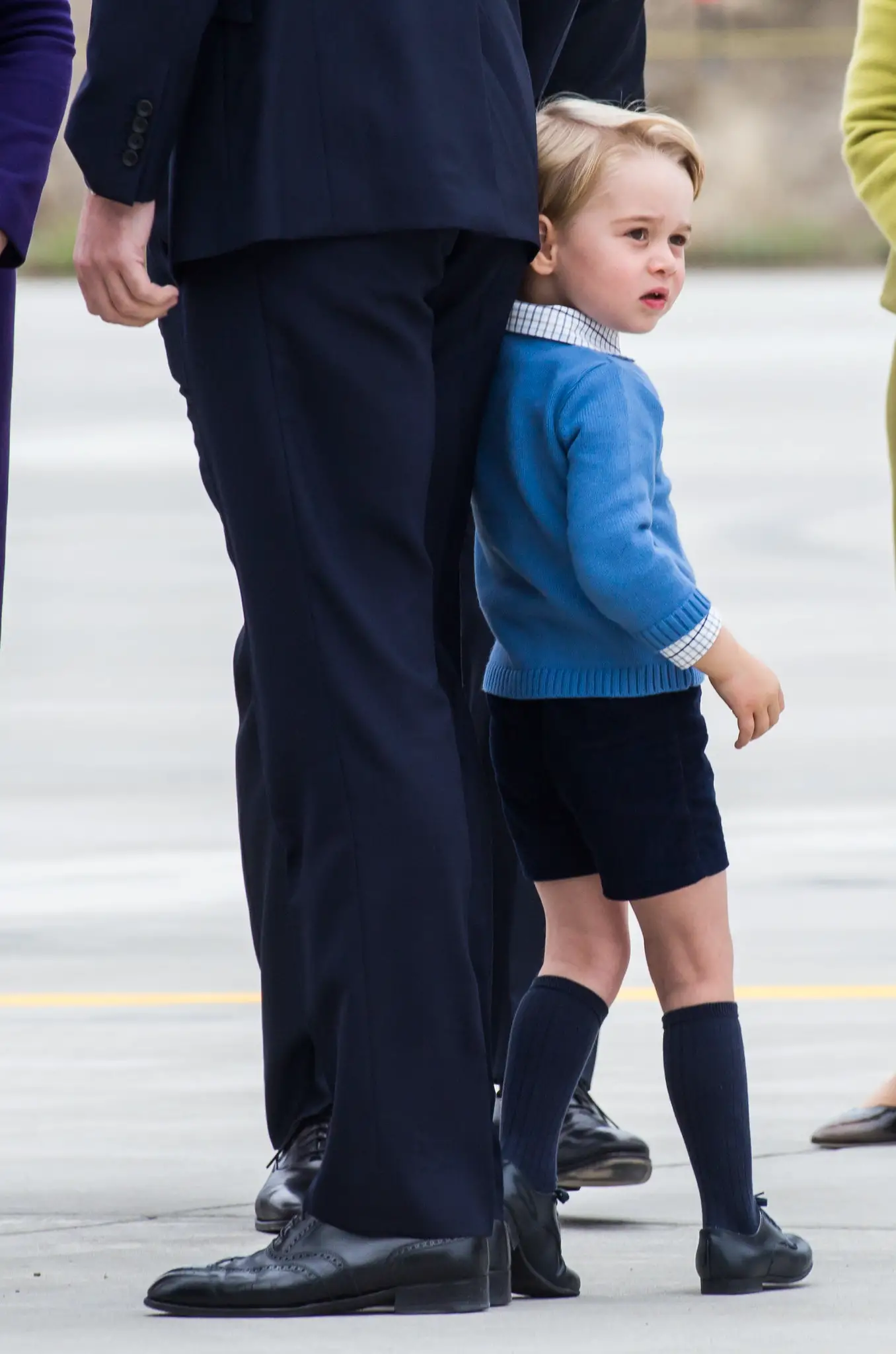 Prince George gave a wave to Sohpie Trudeau during arrivall ceremony in Canada in 2016