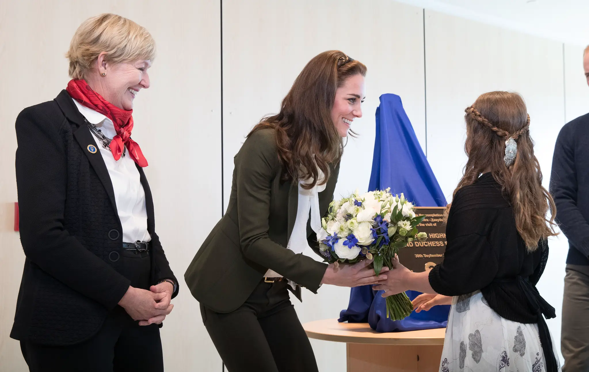 The Duchess of Cambridge recieved a floral welcome in Haida Gwaii