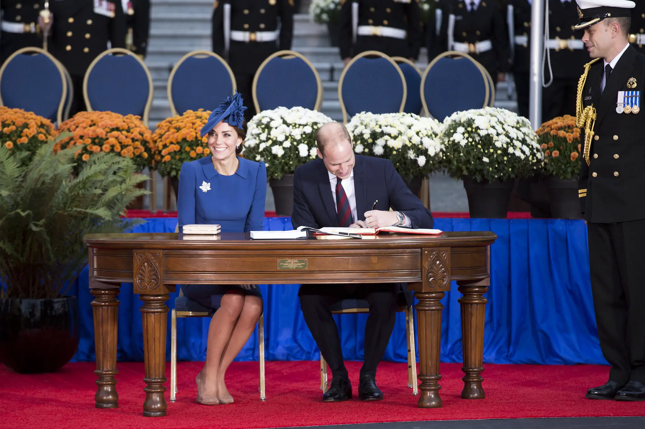 The Duke and Duchess of Cambridge signed visitor's book in canada in 2016