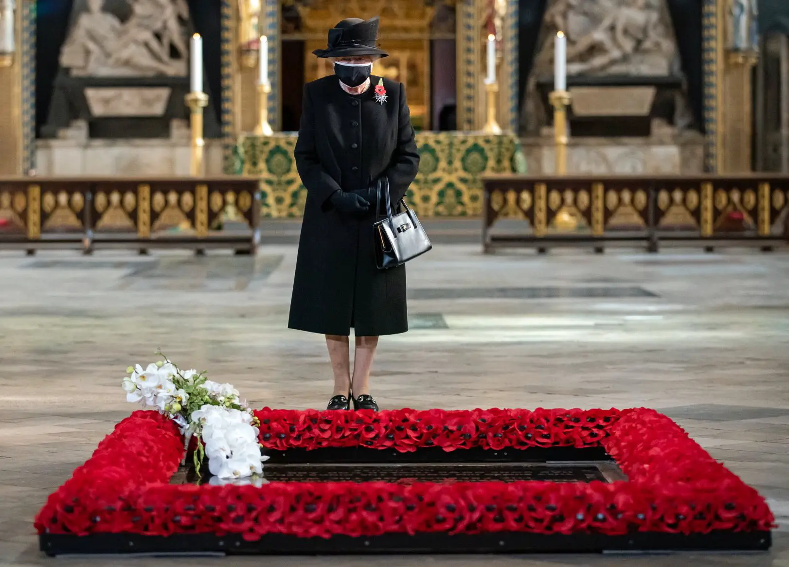 Her Majesty the Queen made a private visit to Westminster Abbey ahead of Remembrance Sunday