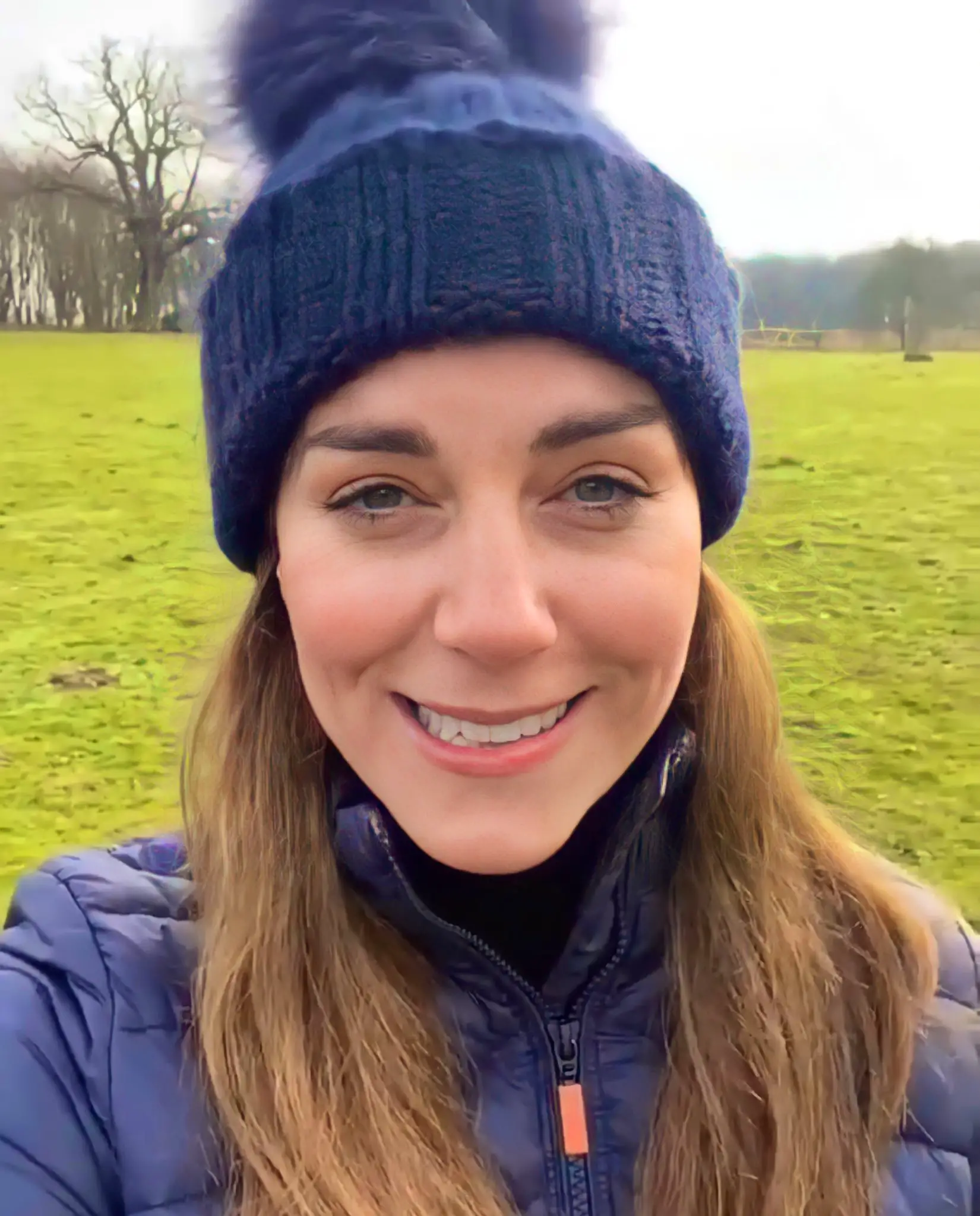 The Duchess of Cambridge wore Barbour Navy Women’s Longshore Quilted Jacket in her very first selfie video