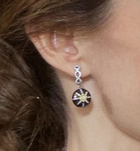 Queen Letizia of Spain wore black diamond earrings at the Military Easter in 2021