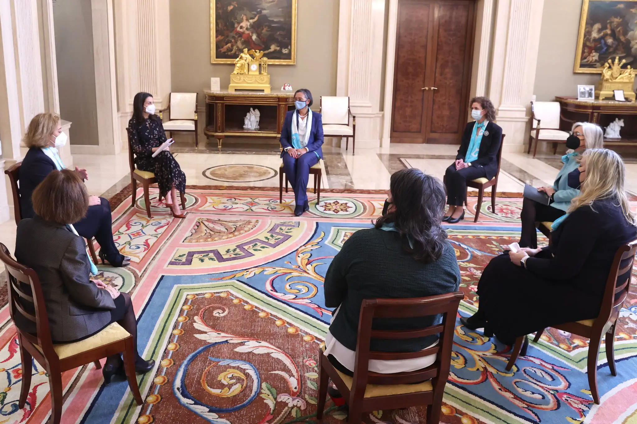 The president of ASEME, Eva Serrano, also informed the Queen about the process of joining the business associations of the entire Community of Madrid