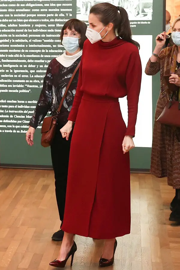 Queen Letizia of Spain wore Massimo Dutti Limited Edition Open Back Dress to visit the Concepción Arenal - The Humanist Passion 1820-1893 Exhibition