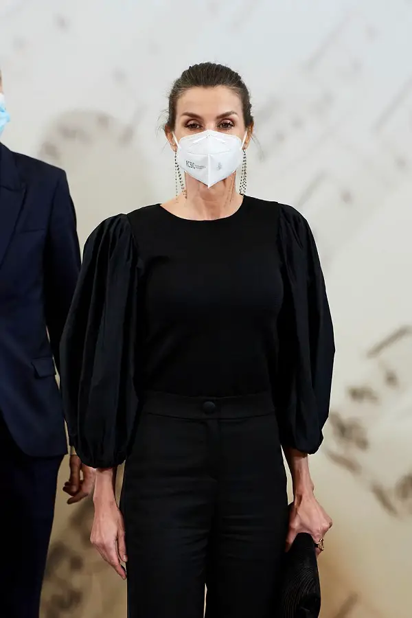 Queen Letizia of Spain wore black Pertegaza outfit for the XIX Concert in 2021