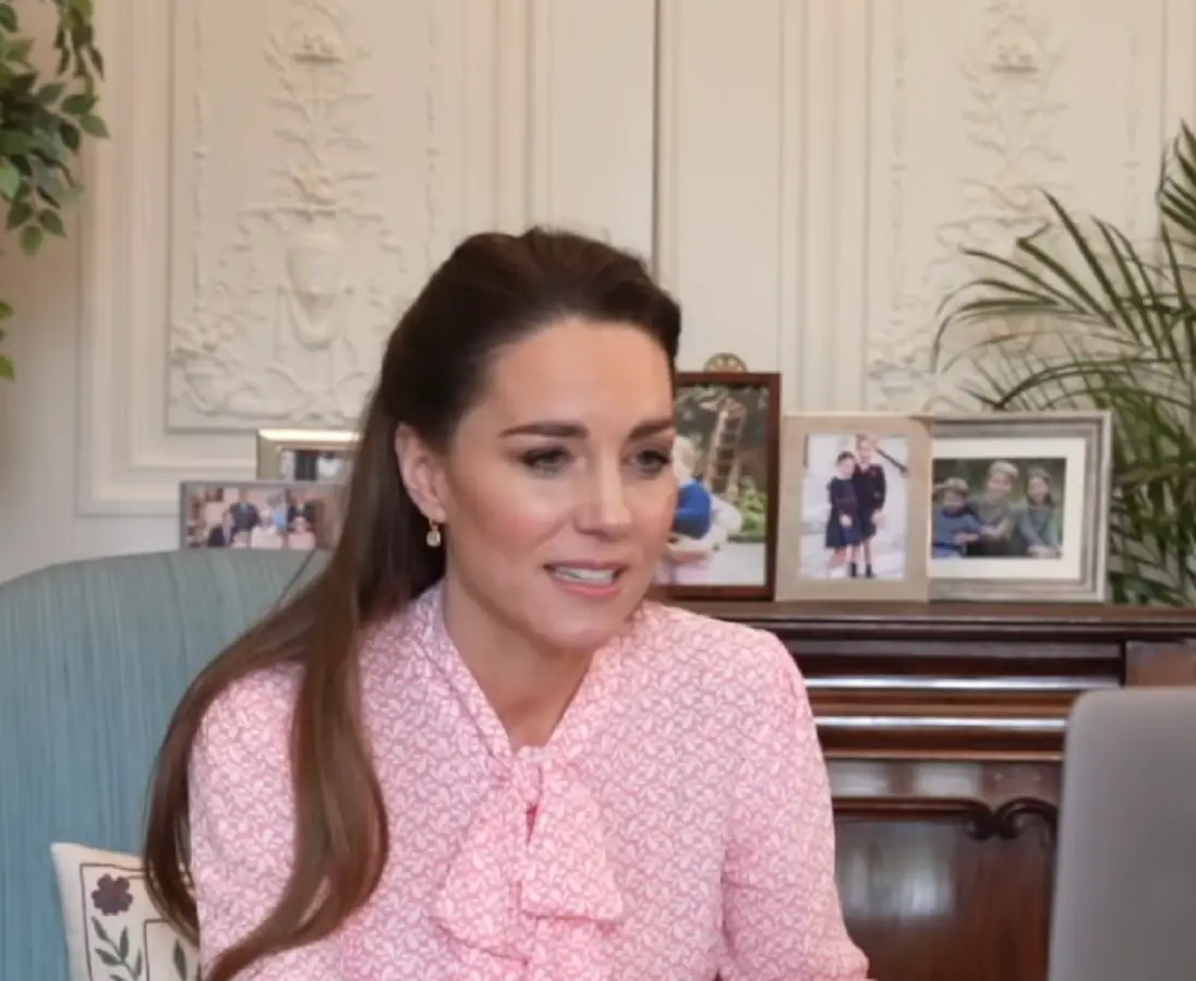 The Duchess of Cambridge's video call showed another picture of Prince George, Princess Charlotteand Prince Louis