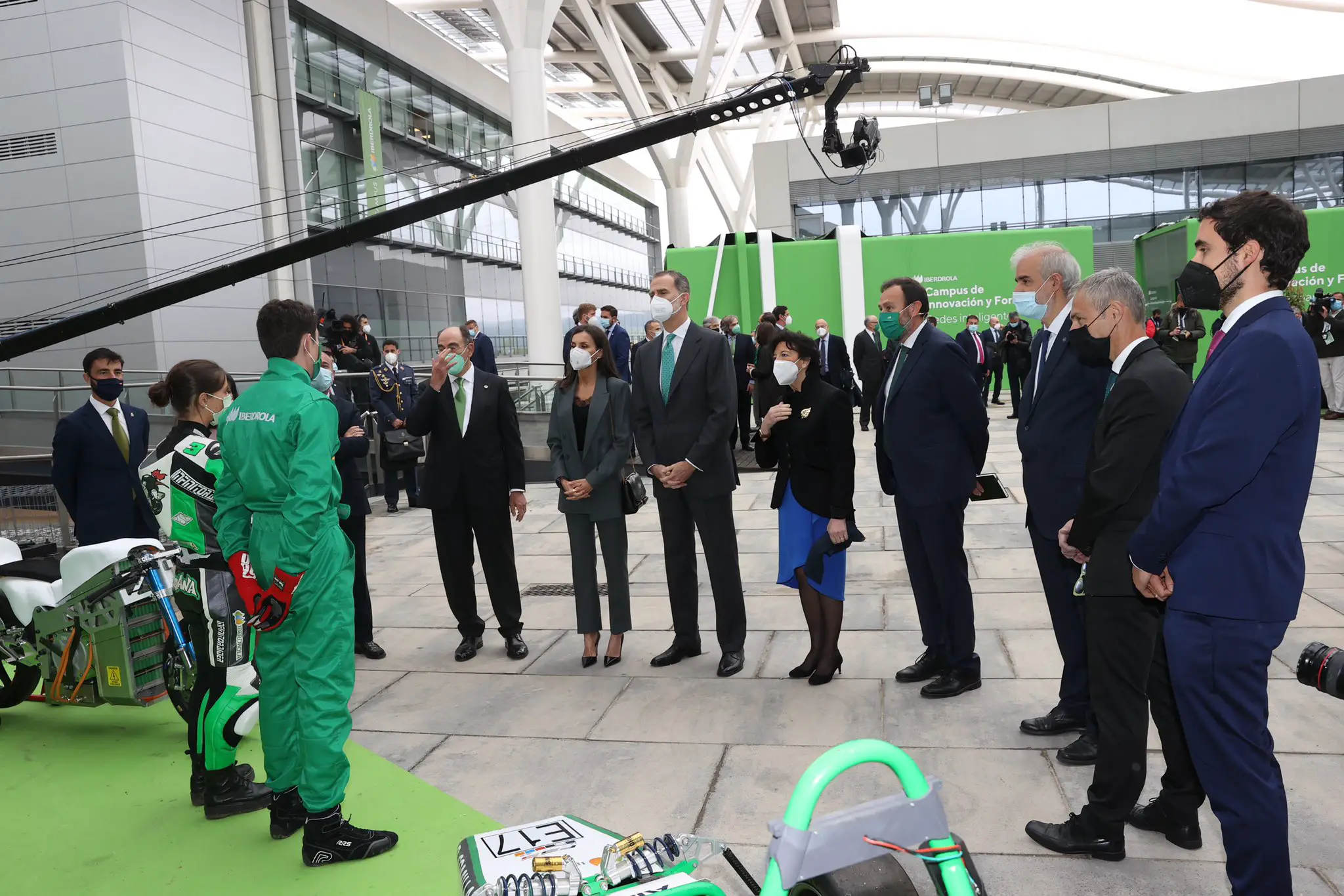 Queen Letizia of Spain debuted Bimba Y Lola Oive-Green suit
