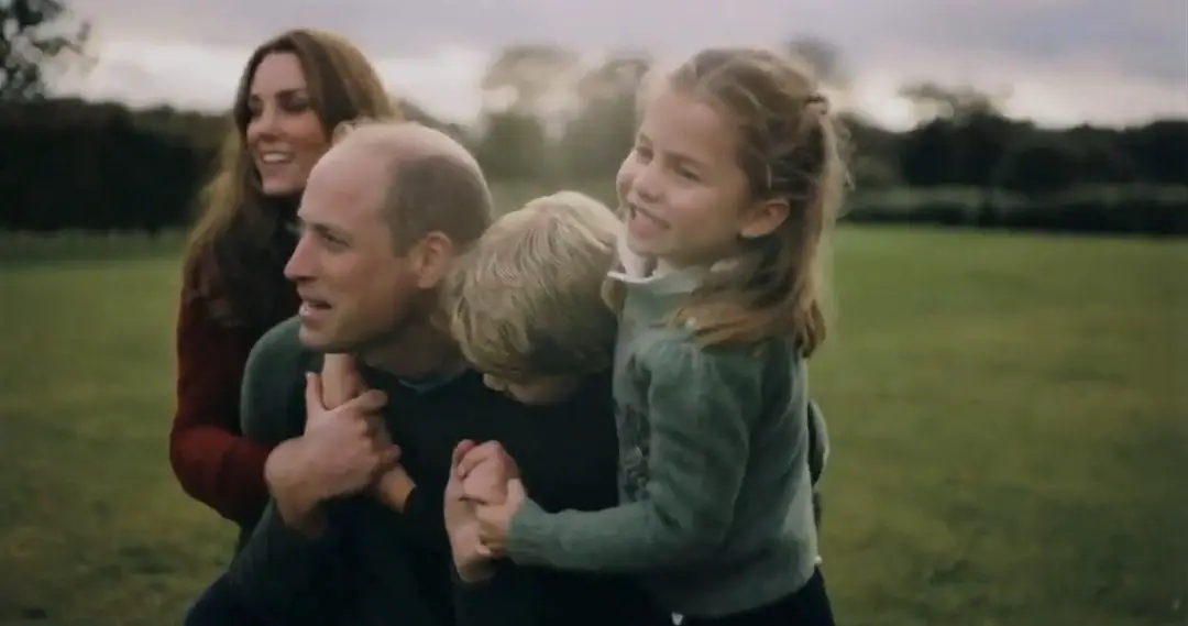 The Duke and Duchess of cambridge shred a cheerful family video