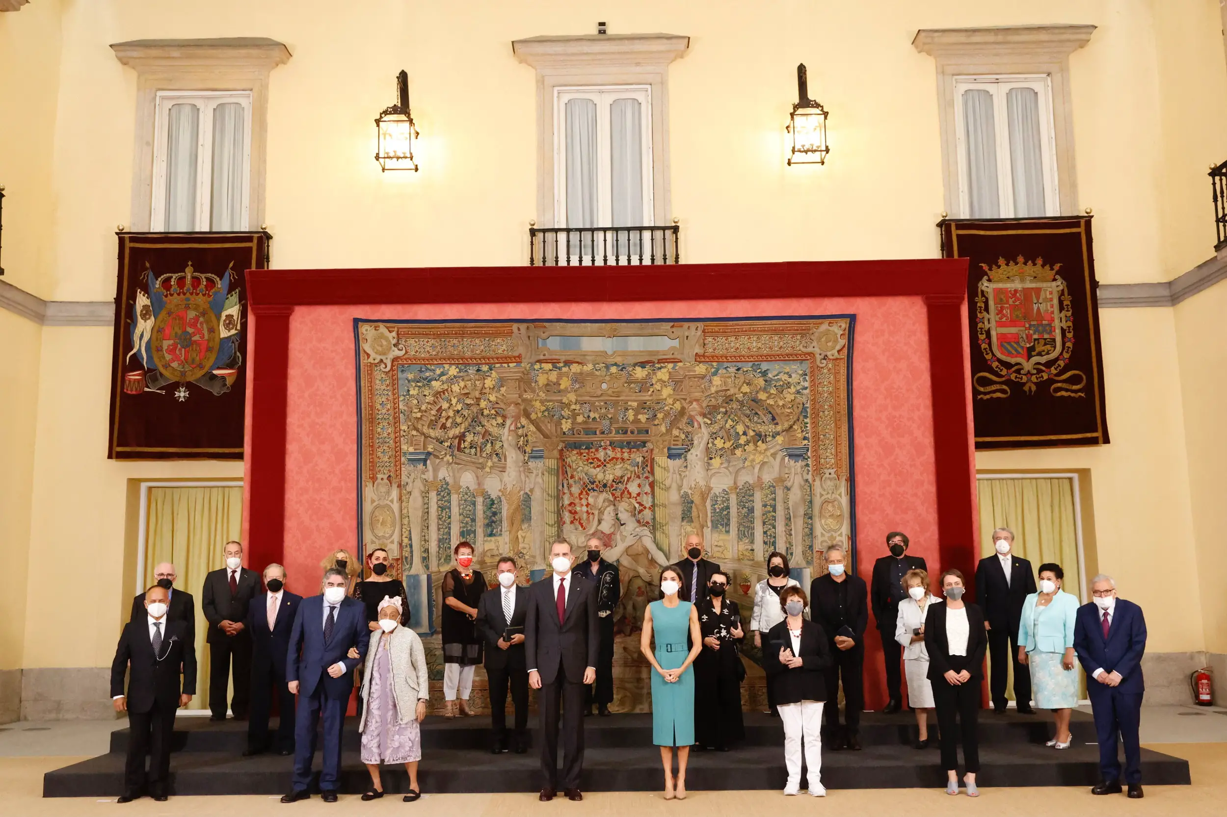 King Felipe and Queen Letizia stood for a group photograph with Fine Arts Gold Medal winners