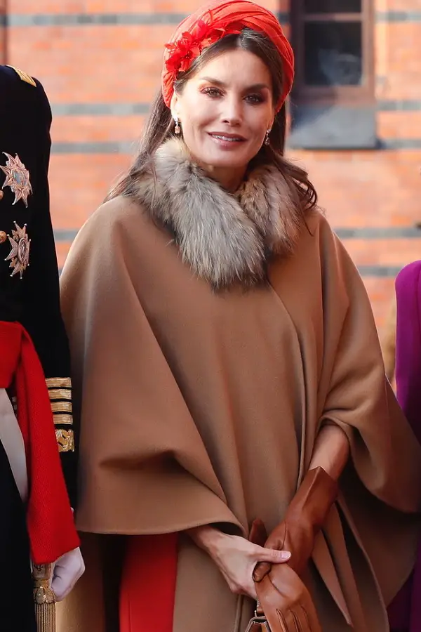 Queen Letizia chose bright red for Sweden State visit welcome ceremony
