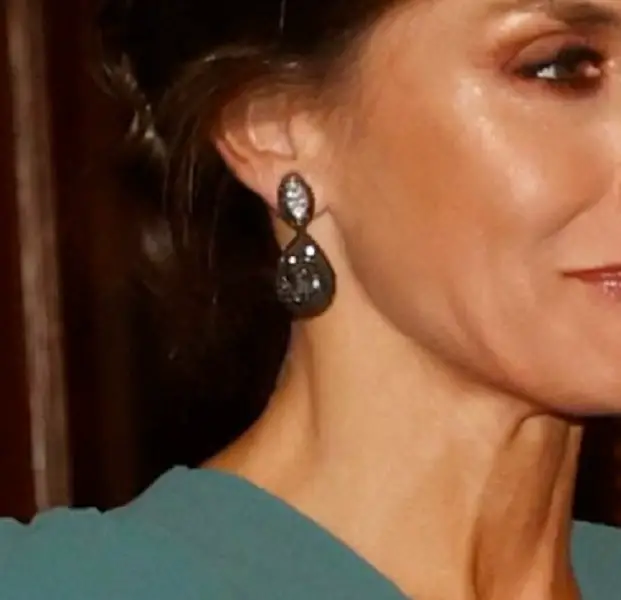 Queen Letizia wore black diamond earrings from the Swiss firm De Grisogono
