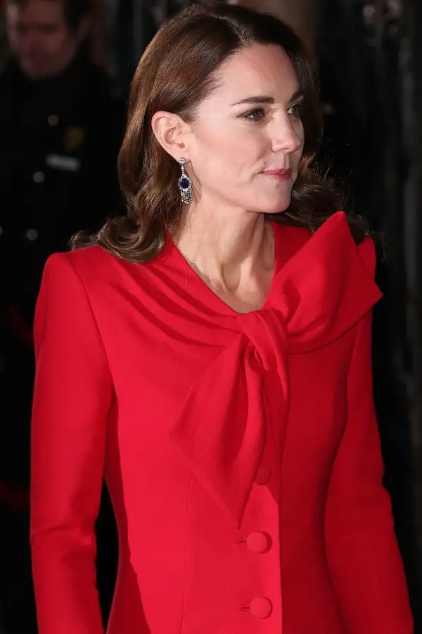 The Duchess of Cambridge wore red catherine Walker beau-tie dress for Christmas carol service