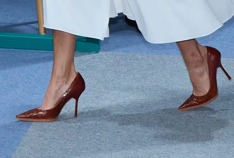 Queen Letizia of Spain wore leather Magrit pump