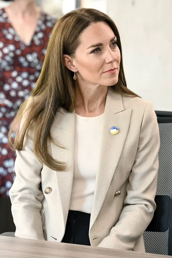 The Duchess of Cambridge wore Reiss blazer with white top and white blazer for DEC Ukraine visit