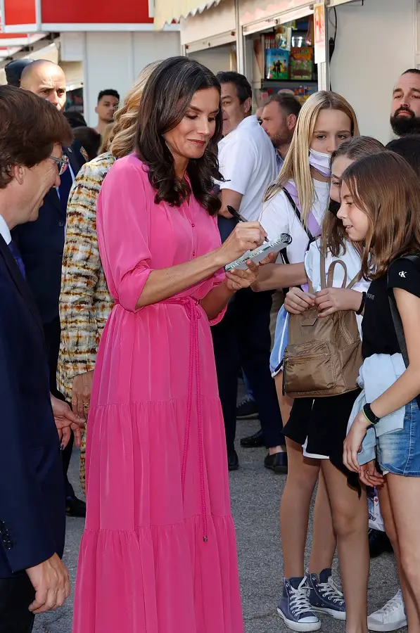 Queen Letizia wore Hugo Boss Dellisi Maxi Dress to open Madrid book fair