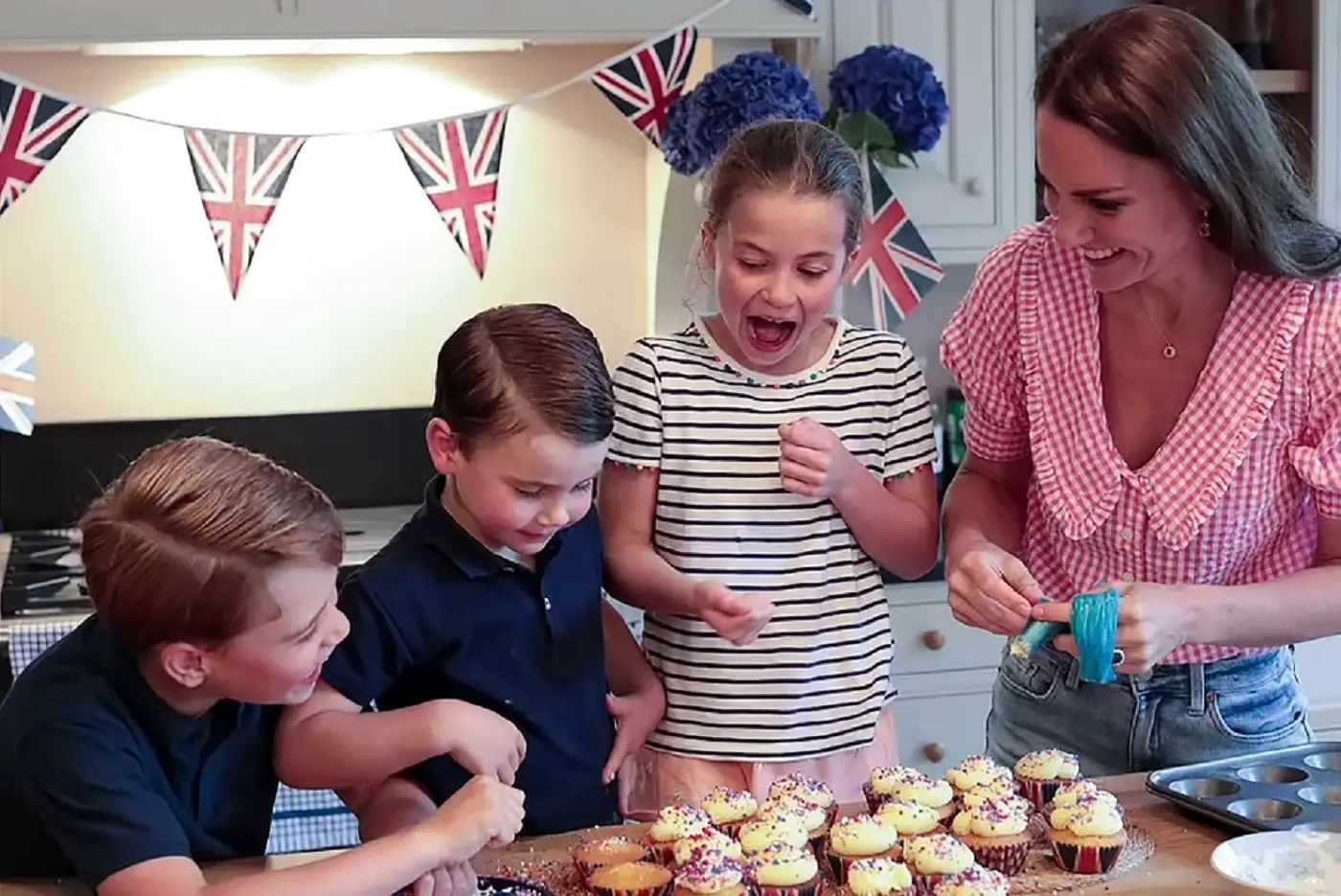 Ahead of their first Cardiff visit yesterday, Prince George and Princess Charlotte along with little Prince Louis helped their mummy The Duchess of Cambridge in baking cakes for a Cardiff street party.
