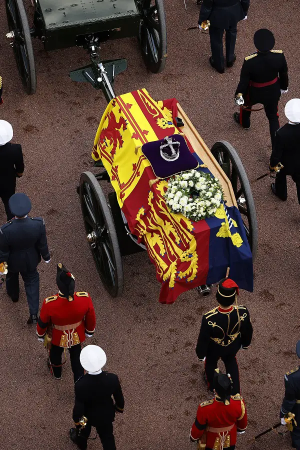 The Queen Left Buckingham Palace for the Last Time Ever ahead of her lying in