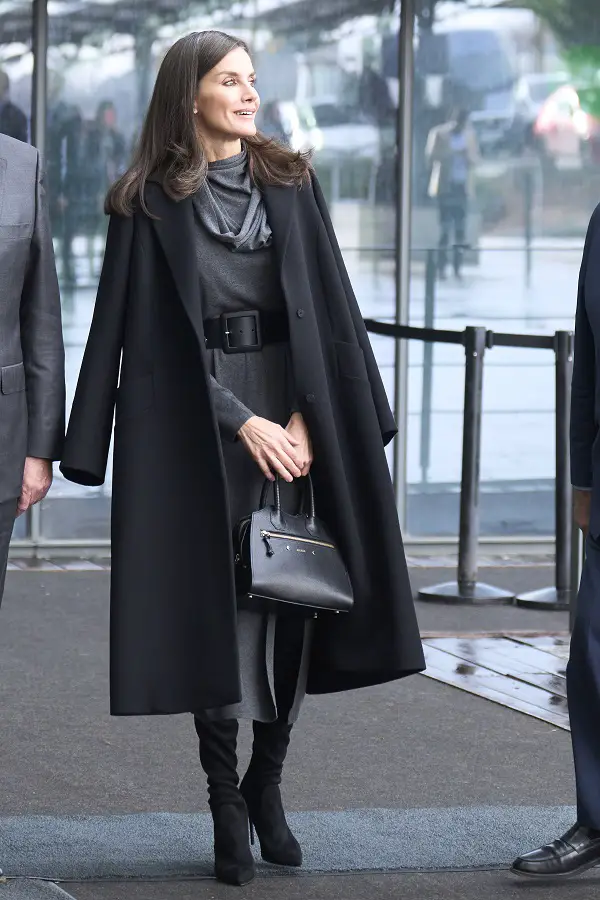 Queen Letizia chose a winter look for FAD Meeting