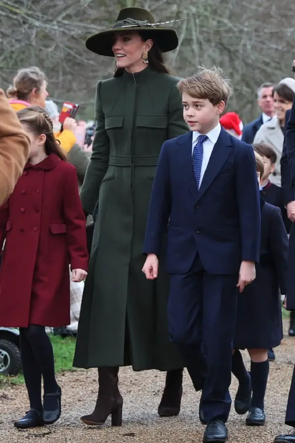 The Princess of Wales in green for 2022 Christmas service