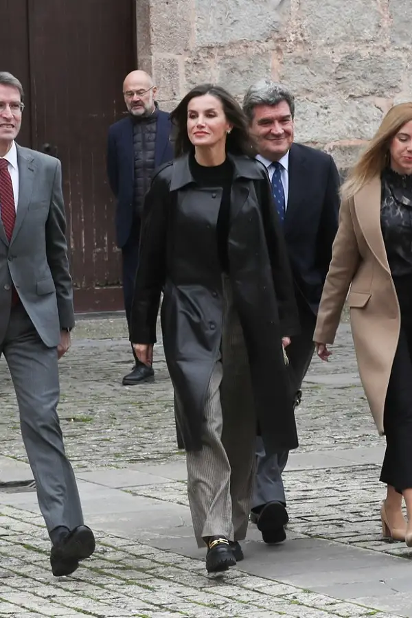 Queen Letizia in Black for Language and Journalism Seminar