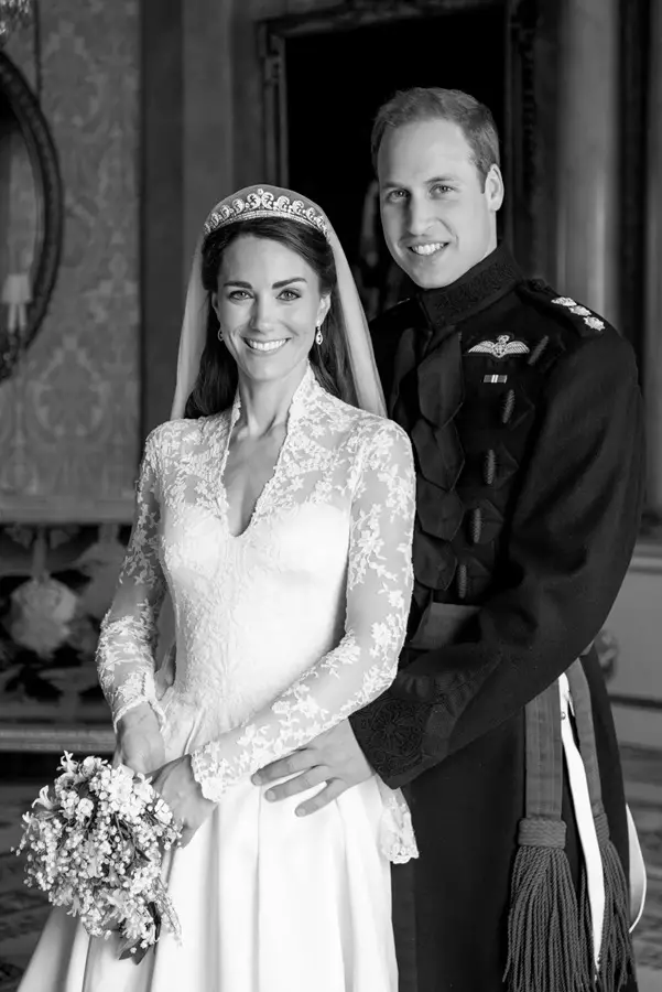 The Prince and Princess of Wales Shared never Seen Wedding Picture in April 2024
